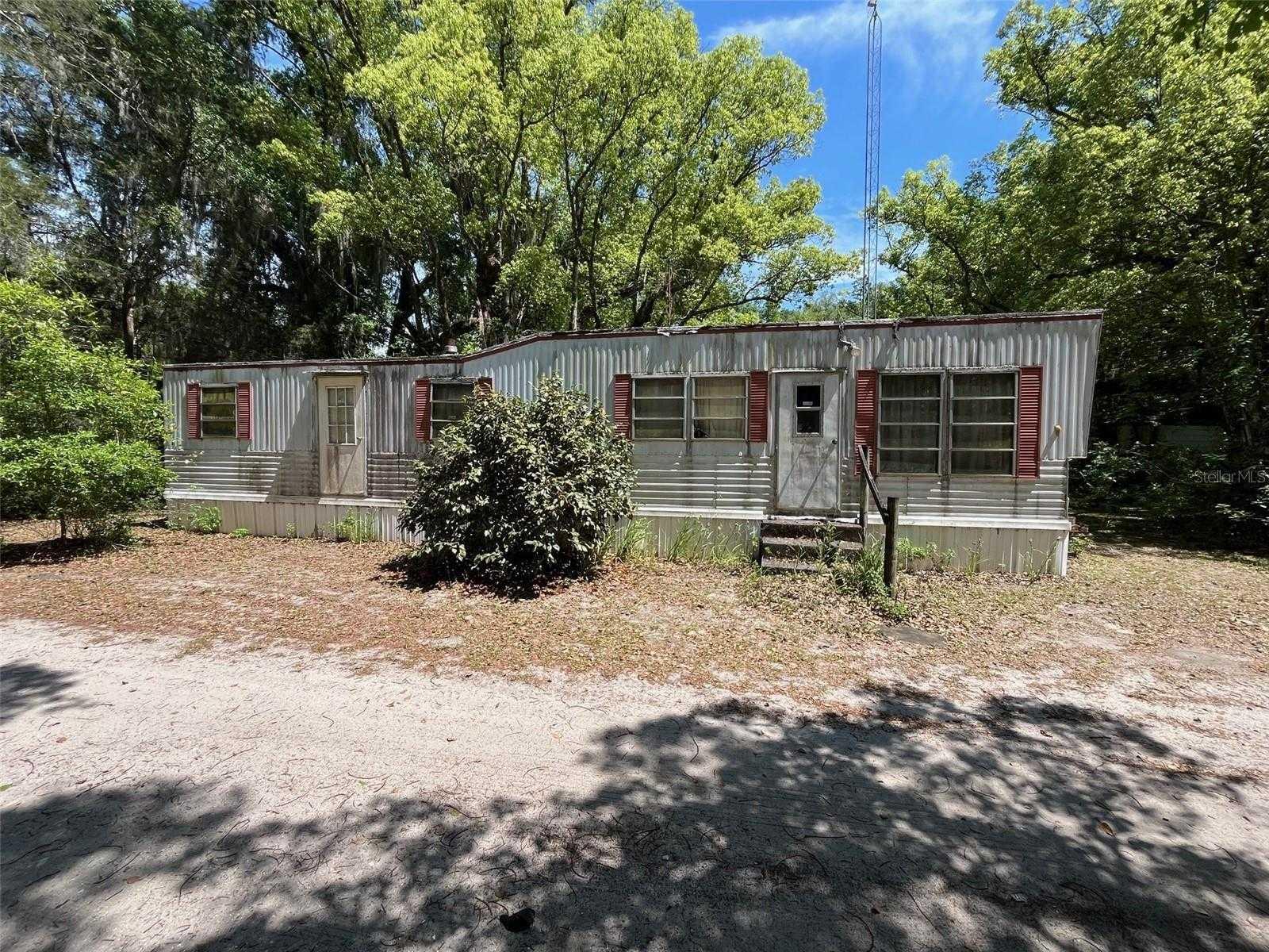 13894 HWY 464C, OCKLAWAHA, Mobile Home - Pre 1976,  for sale, Natalie Amento, PA, Florida Realty Investments